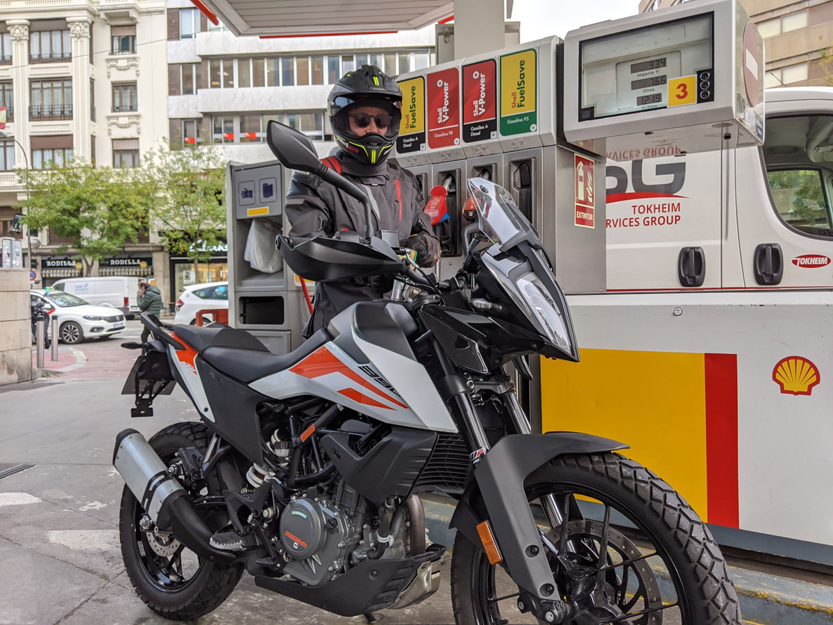 95 o 98 octanos: La gasolina más adecuada para tu moto | MOTO Club MAPFRE