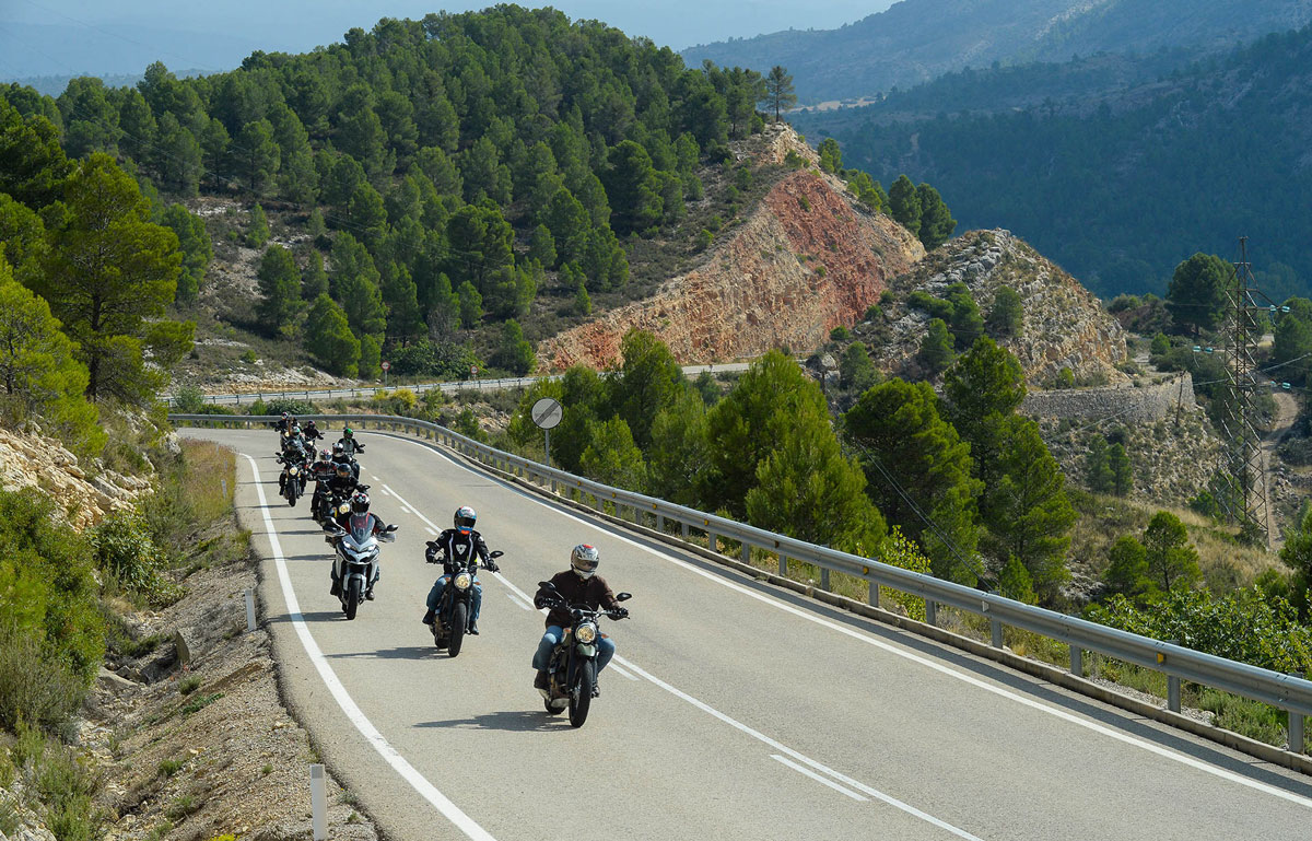 La playa Esplendor Real Las mejores rutas en moto por España | MAPFRE Cuidamos tuMOTO